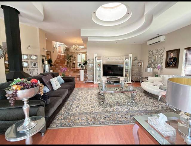 4 BEDROOM HOUSE FOR SALE IN DAINFERN GOLF ESTATE